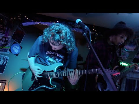 Load video: QUALITY QUANTITY live in Galway